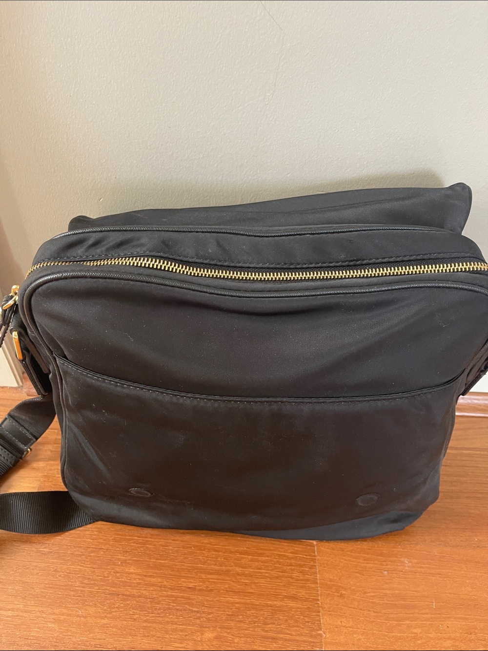 Michael Kors Black Nylon Crossbody Messenger with Gold Hardware - Picture 5 of 6